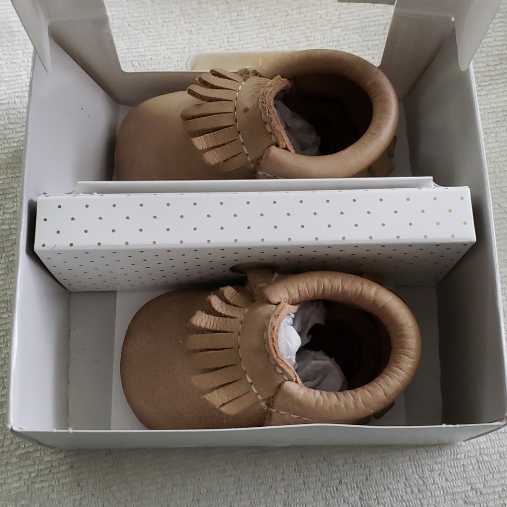 NWT Freshly Picked baby moccasins size 1